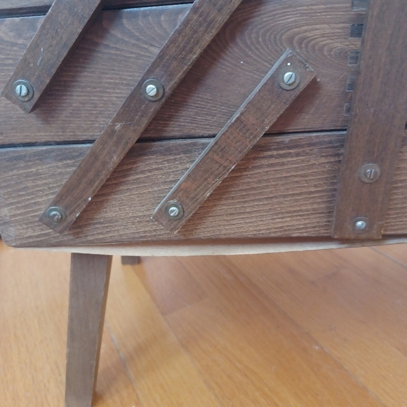 Vintage Accordion Wooden Sewing Box, 3 Tier - Picture 4 of 16